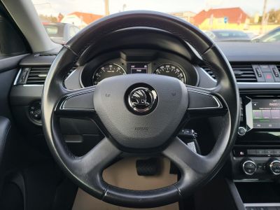 SKODA OCTAVIA Combi 1.2 TSI Elegance DSG 126e km. Magyarországi Tempomat Tolatóradar Szervizelt!