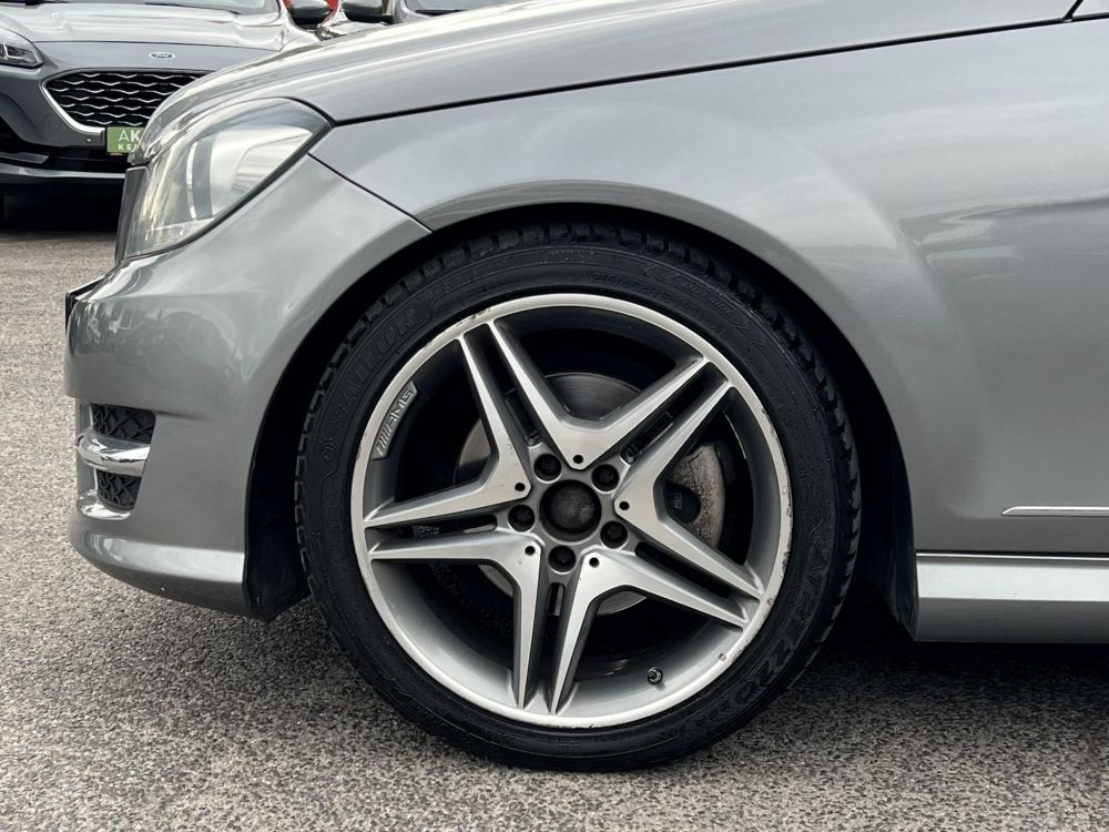 MERCEDES-BENZ C 220 CDI BlueEFFICIENCY Avantgarde (Automata) AMG csomag. Téli-nyári garnitúra. Álomszép beltér!