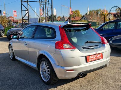 VOLVO C30 2.0 D Momentum Xenon Digitklíma Tempomat Friss Szerviz!