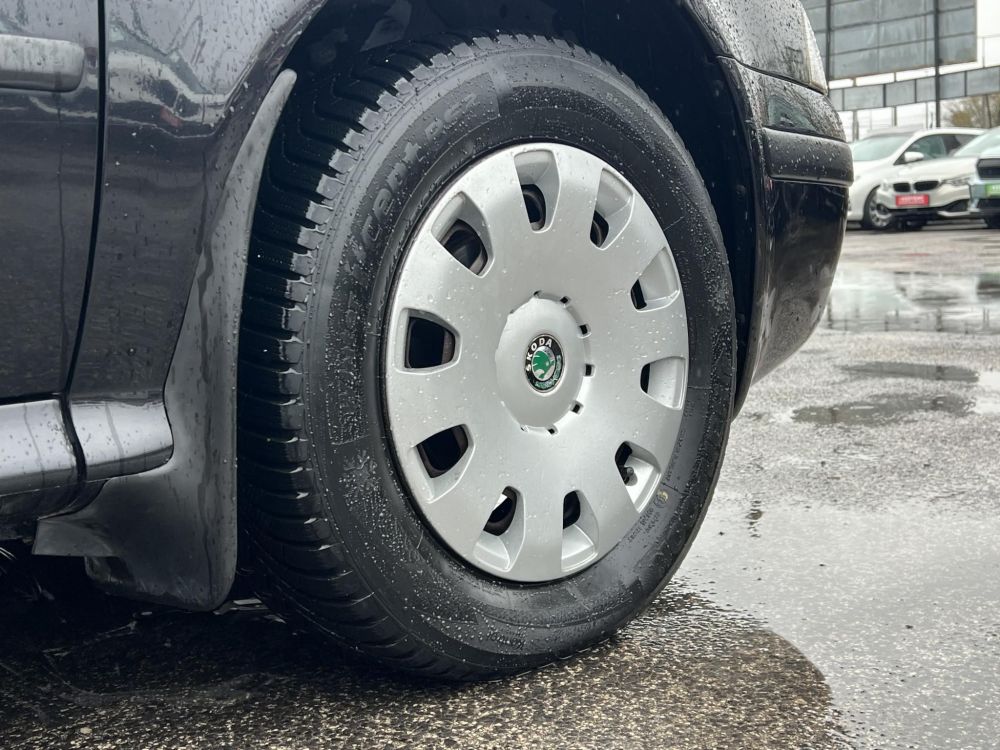 SKODA OCTAVIA Combi 1.6 Classic Klíma Vonóhororg City szervó!