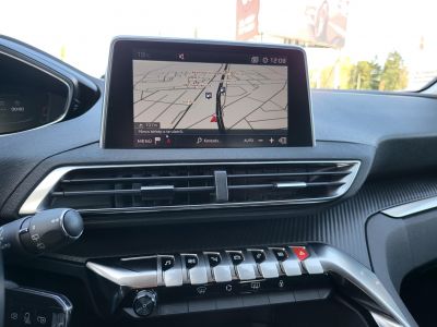 PEUGEOT 3008 1.5 BlueHDi Allure EAT8 EURO6.2 Tempomat Navi Holttér Sávtartó Kamera PDC Bluetooth