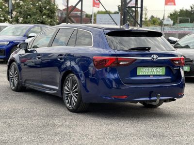TOYOTA AVENSIS Touring Sports 2.0 D-4D Executive Magyarországi. Gyári fényezés. Végig vezetett szervizkönyv!