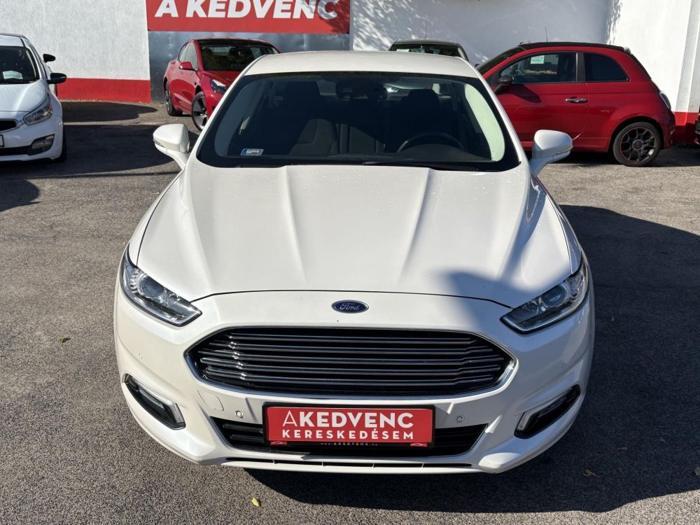 FORD MONDEO 2.0 HEV Titanium (Automata) Rendszeresen karbantartott Garanciális váltó!