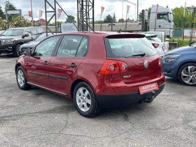 VOLKSWAGEN GOLF V 2.0 SDI Trendline Tempomat Digitklíma 4xelablak Vonóhorog Szervizelt!