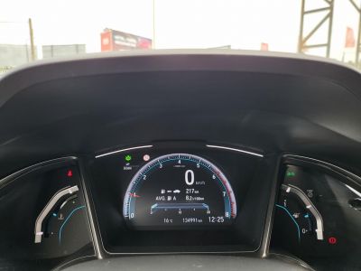 HONDA CIVIC 1.0 T Elegance Navi M.o.i. 1.tul. Márkaszervizelt! 150e km-ig garanciális!