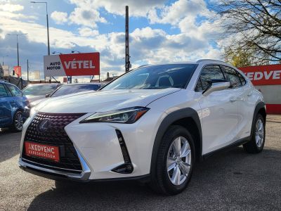 LEXUS UX 250h Comfort Top CVT LED Távtartó Sávtaró Navi Kamera Keyless Carplay