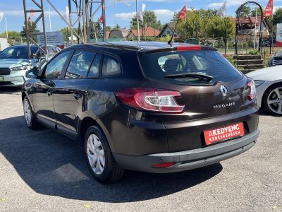 RENAULT MEGANE Grandtour 1.5 dCi Intens Klíma Tempomat Bluetooth Tolatóradar