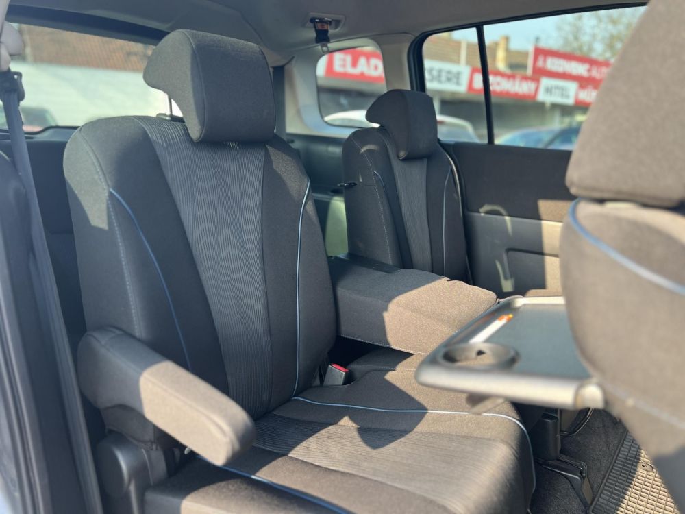 MAZDA 5 1.8 TX 7 személyes FACELIFT. Kétoldali tolóajtó. Új 4 évszakos gumik!