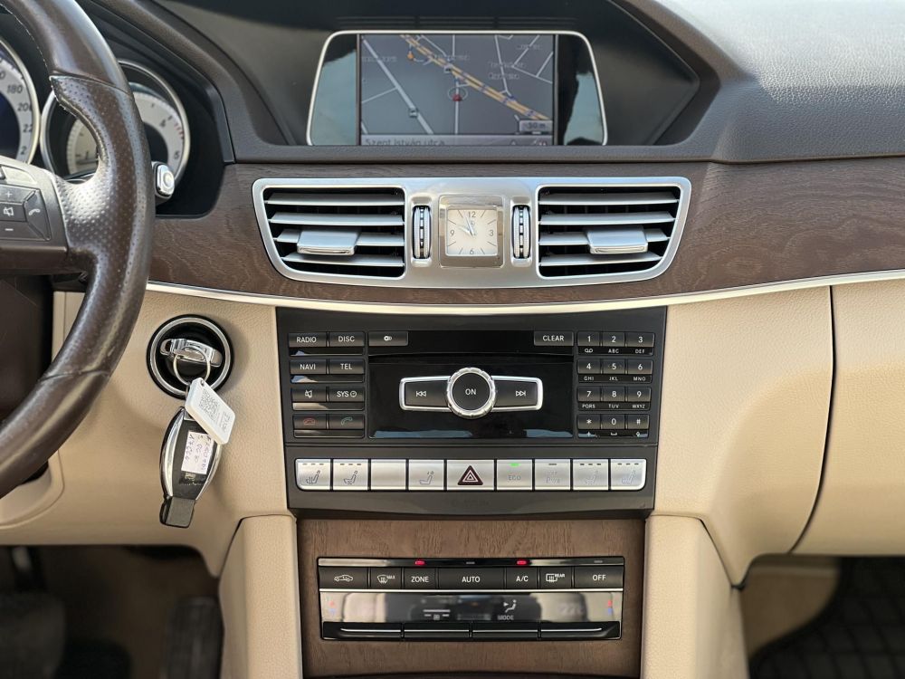 MERCEDES-BENZ E 250 CDI 4Matic Elegance (Automata) Magyarországi. világos belső. harman/kardon. magas felszereltség!