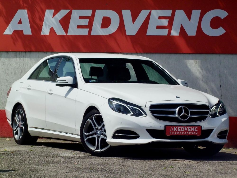 MERCEDES-BENZ E 220