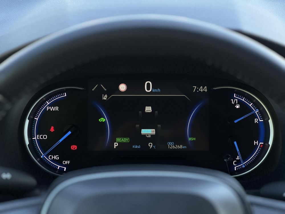 TOYOTA RAV 4 Rav4 2.5 Hybrid Black Edition e-CVT JBL 126e km. LED. sérülésmentes. CARPLAY. kifogástalan állapot!