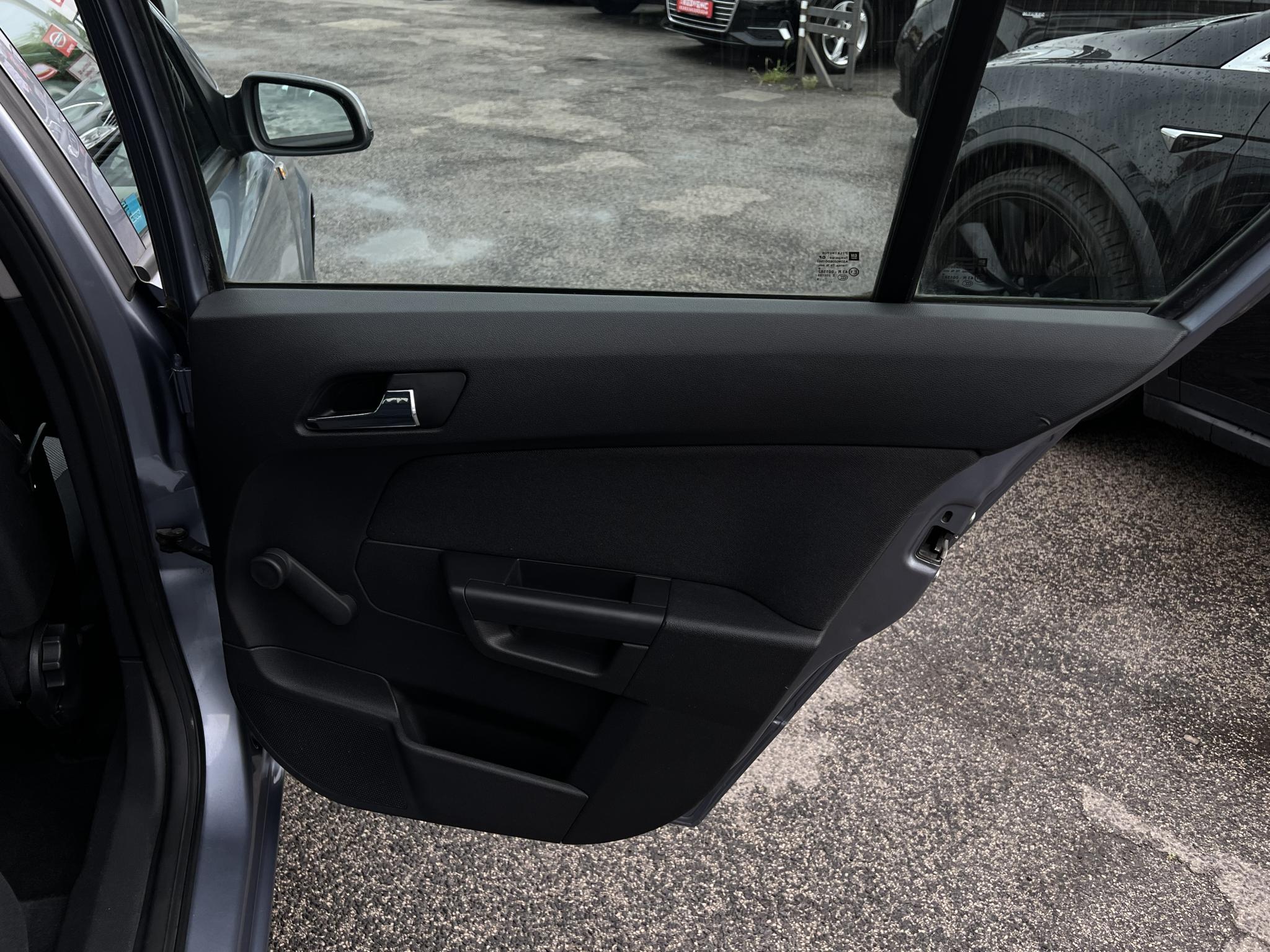 OPEL ASTRA H 1.6 Enjoy 161e km. Magyarországi. Klíma. Váltózár. 2 gyári kulcs!