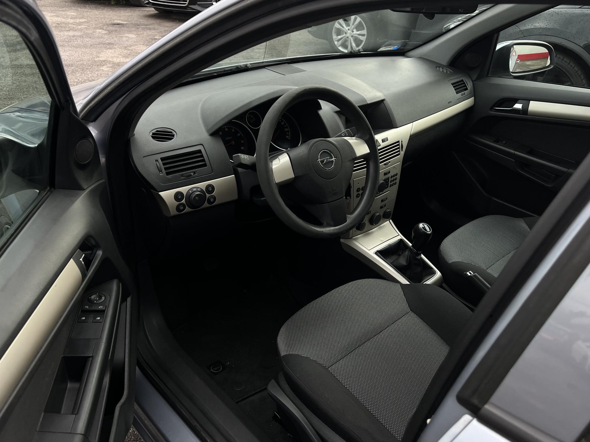 OPEL ASTRA H 1.6 Enjoy 161e km. Magyarországi. Klíma. Váltózár. 2 gyári kulcs!