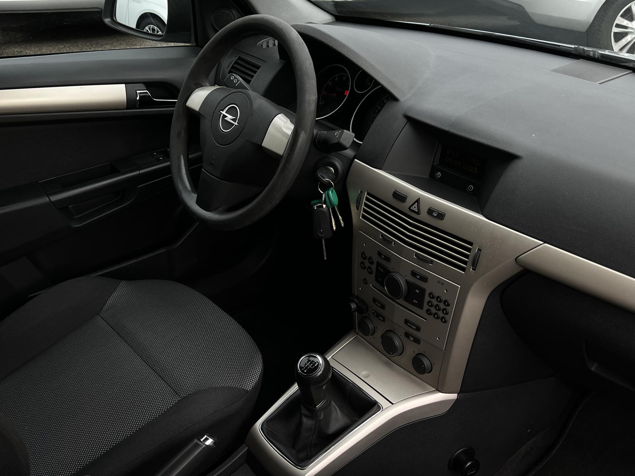 OPEL ASTRA H 1.6 Enjoy 161e km. Magyarországi. Klíma. Váltózár. 2 gyári kulcs!