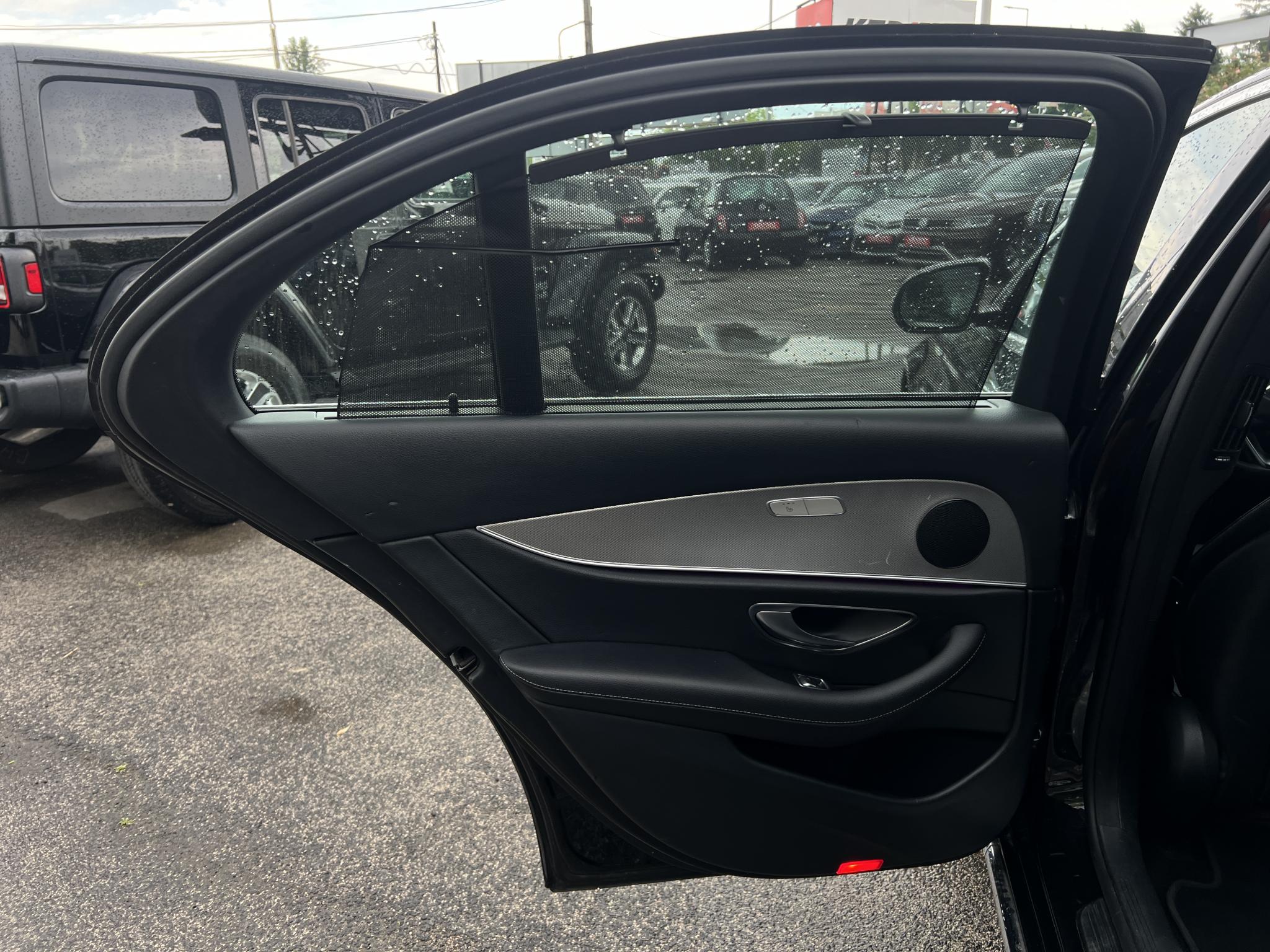 MERCEDES-BENZ E 350 e 9G-TRONIC 150e km. Bőr belső. kamera. frissen szervizelt