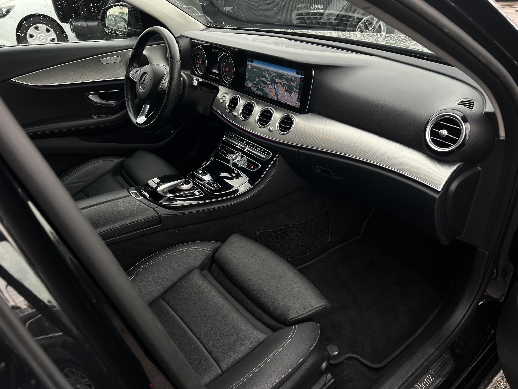 MERCEDES-BENZ E 350 e 9G-TRONIC 150e km. Bőr belső. kamera. frissen szervizelt