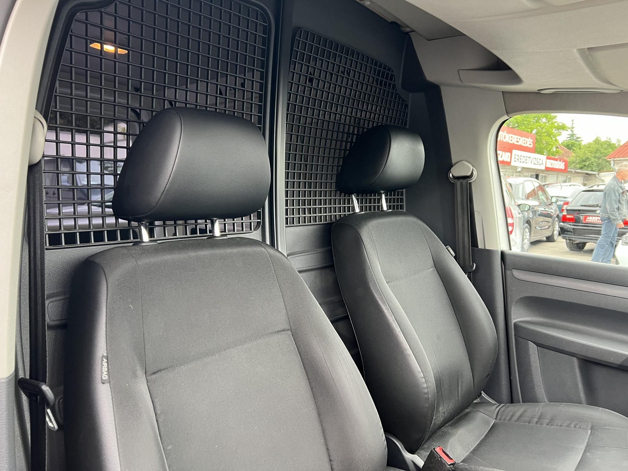 VOLKSWAGEN CADDY 1.6 CR TDI BlueMotion M.o.-i. Klíma Tempomat Bluetooth Téli-Nyári Áfás