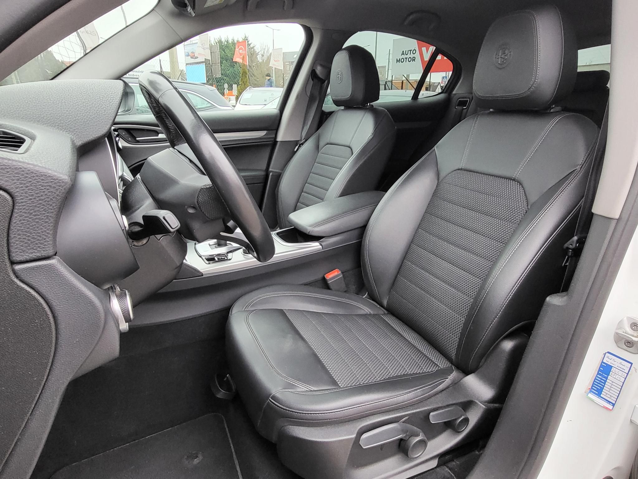 ALFA ROMEO STELVIO 2.2 D(Automata) Sprint LED Távtartó Sávtartó Navigáció Keyless Kamera Félbőr