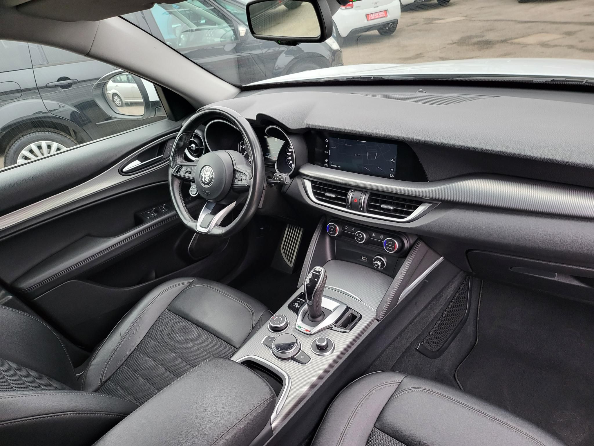 ALFA ROMEO STELVIO 2.2 D(Automata) Sprint LED Távtartó Sávtartó Navigáció Keyless Kamera Félbőr