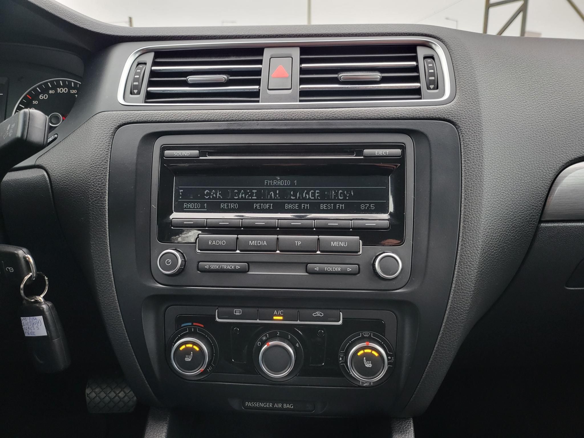 VOLKSWAGEN JETTA 1.4 TSI BMT Highline DSG Magyarországi Tempomat Ülésfűtés Frissen szervizelt!