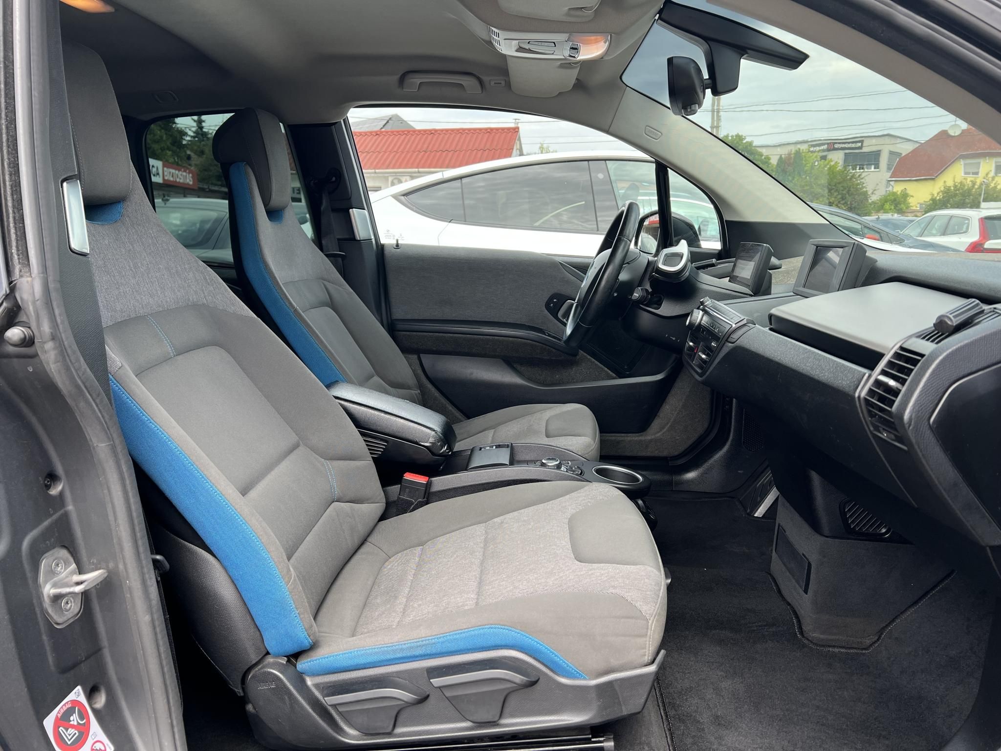 BMW I3 (Automata) 60Ah 100e km. Frissen szervizelt!
