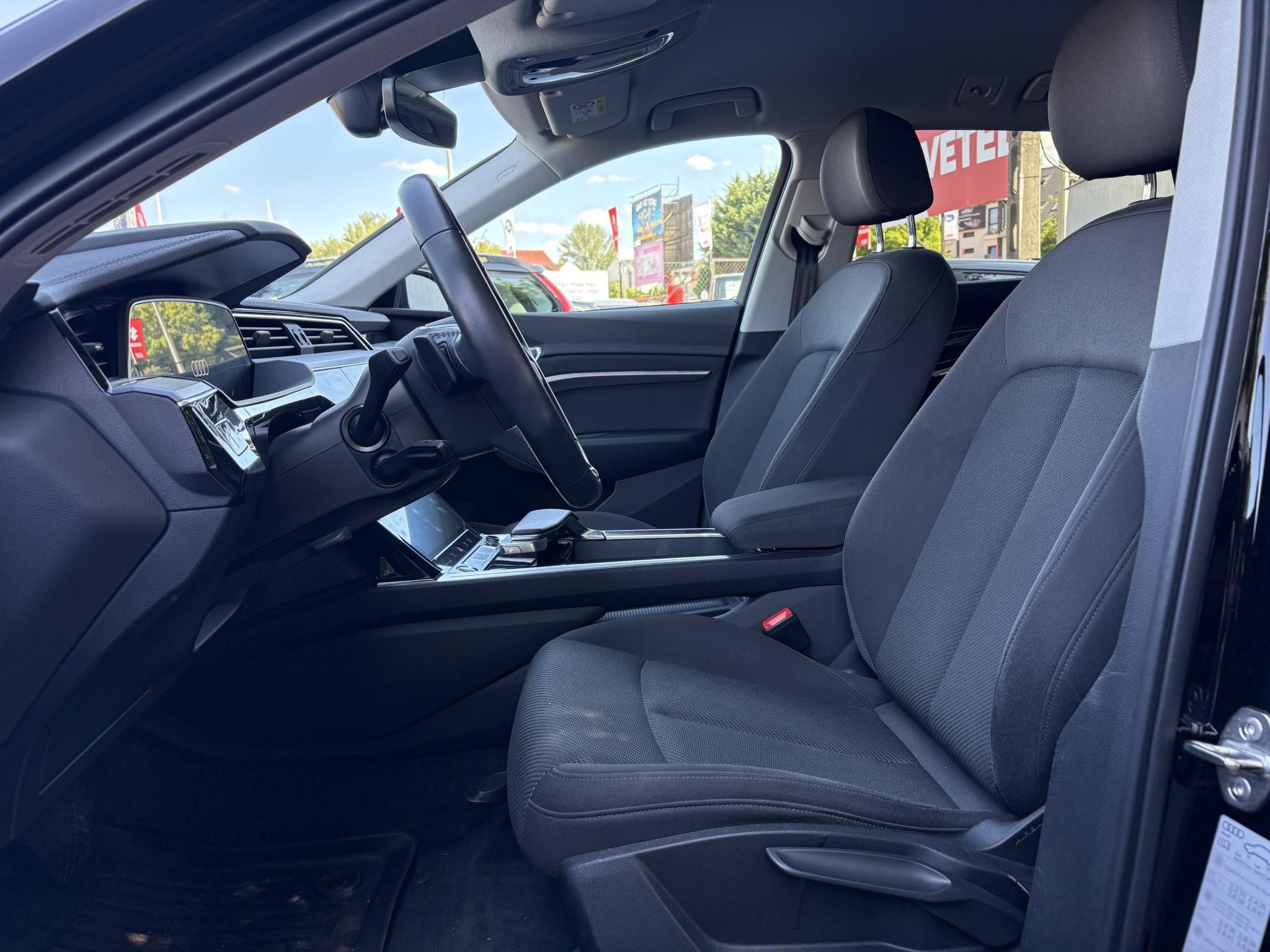 AUDI E-TRON 50 Advanced quattro (Automata) 30e km. LED Ülésfűtés Virtual Cockpit Kamera Keyless Navi 2 gyári kulcs!