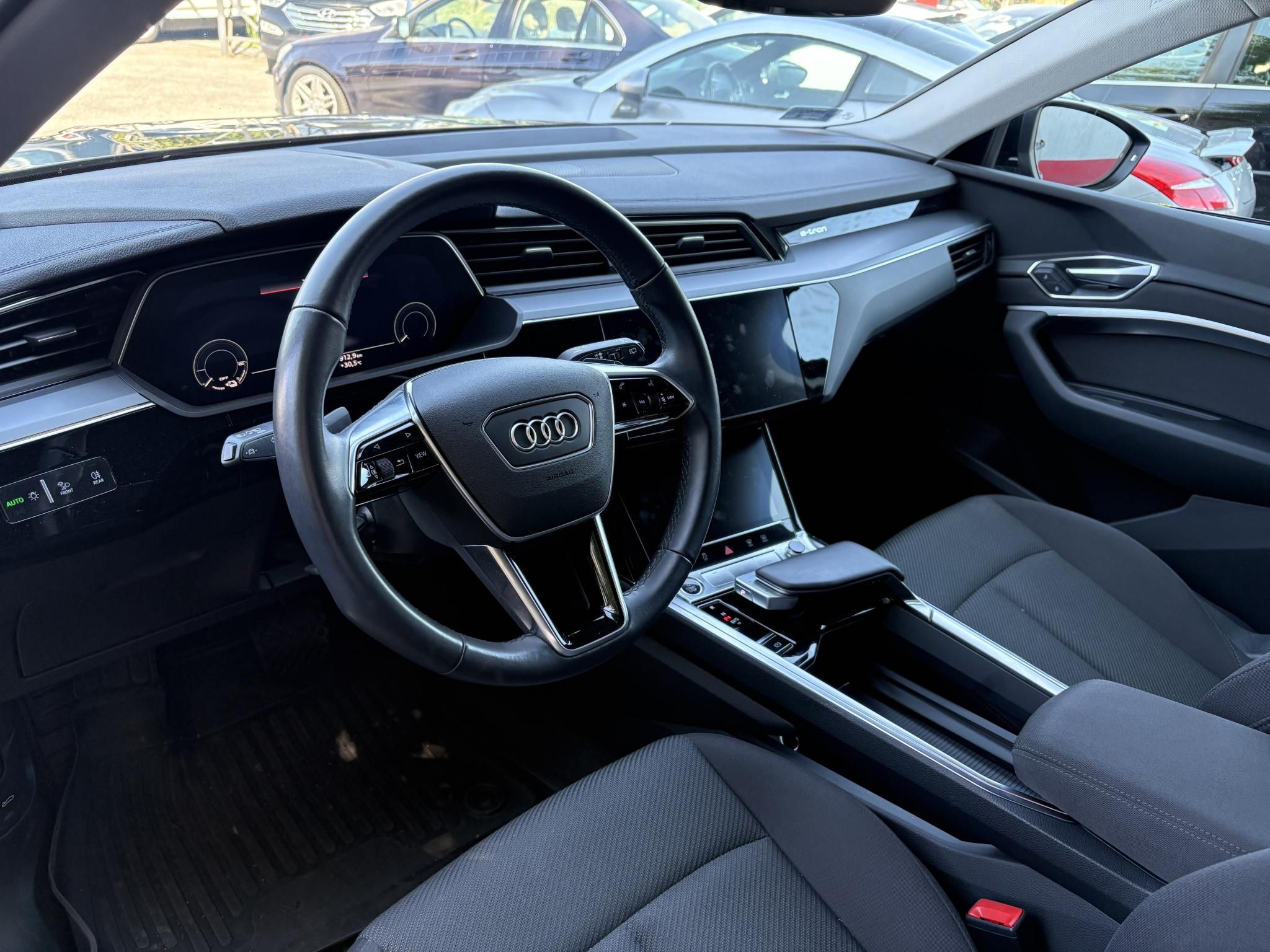 AUDI E-TRON 50 Advanced quattro (Automata) 30e km. LED Ülésfűtés Virtual Cockpit Kamera Keyless Navi 2 gyári kulcs!
