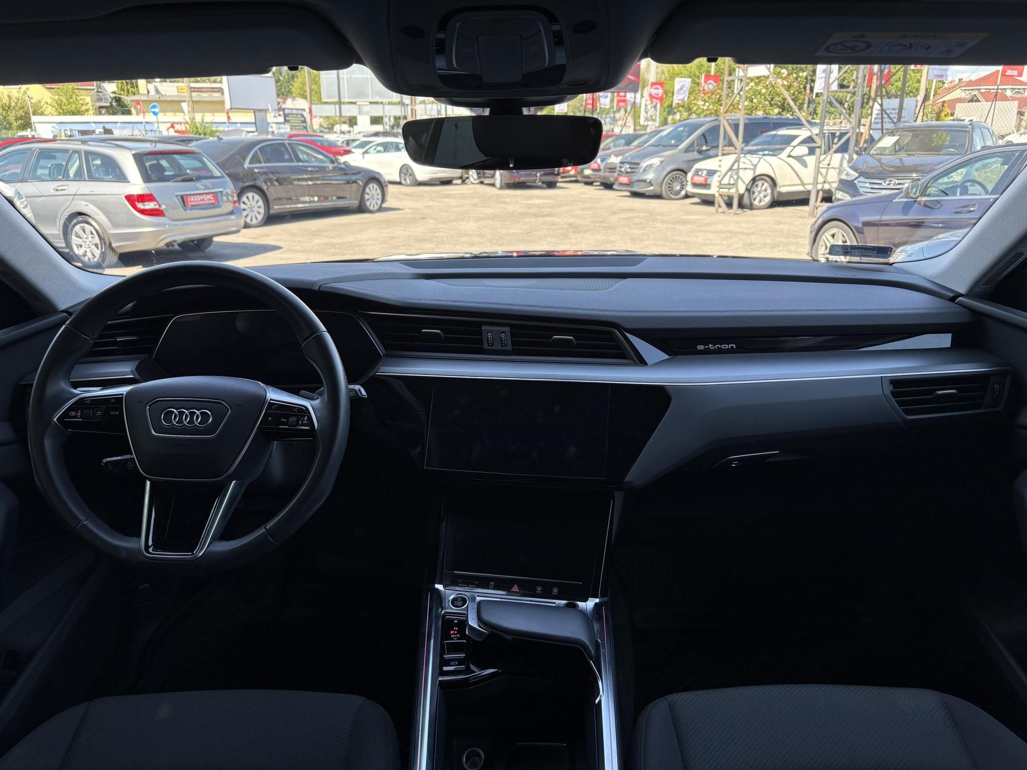 AUDI E-TRON 50 Advanced quattro (Automata) 30e km. LED Ülésfűtés Virtual Cockpit Kamera Keyless Navi 2 gyári kulcs!