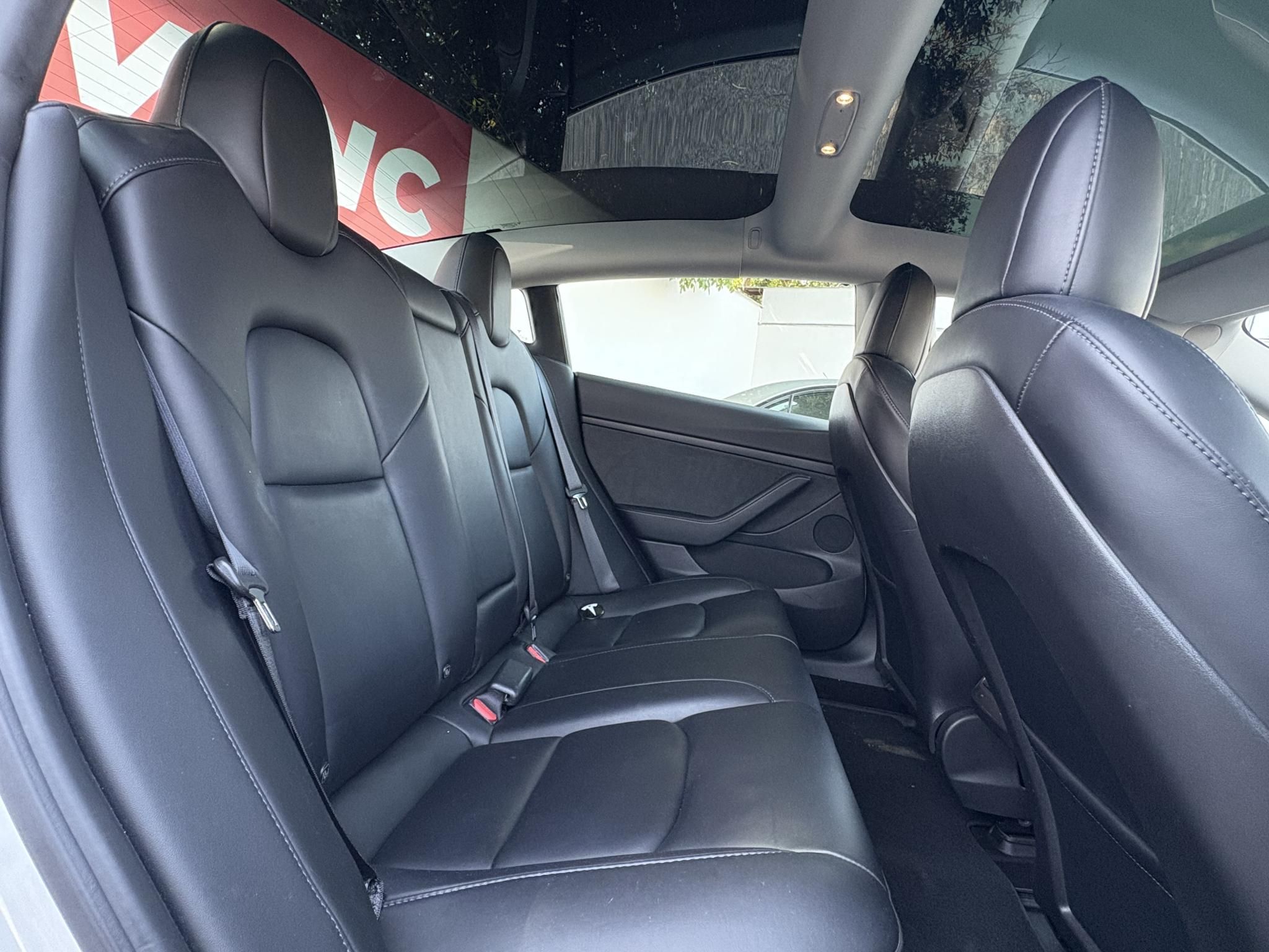 TESLA MODEL 3 Long Range AWD (Automata) 500km-es hatótáv. mátrix LED. garanciális. hőszívattyú. 4 évszakos gumik!