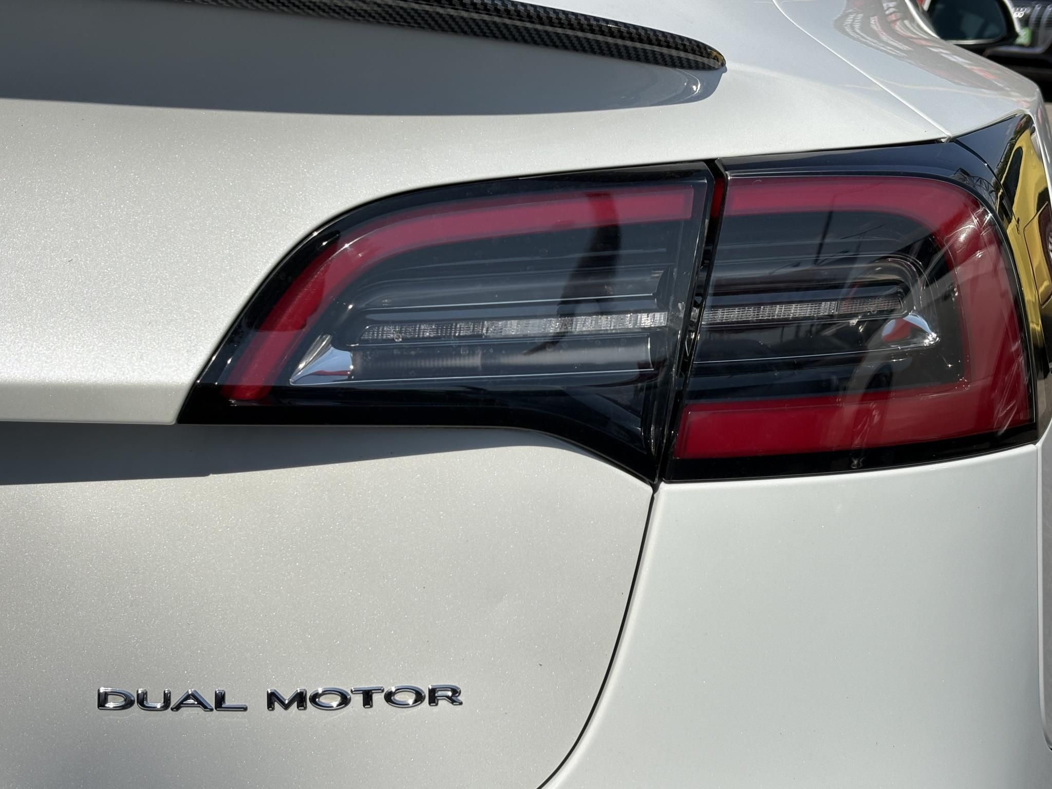 TESLA MODEL 3 Long Range AWD (Automata) 500km-es hatótáv. mátrix LED. garanciális. hőszívattyú. 4 évszakos gumik!