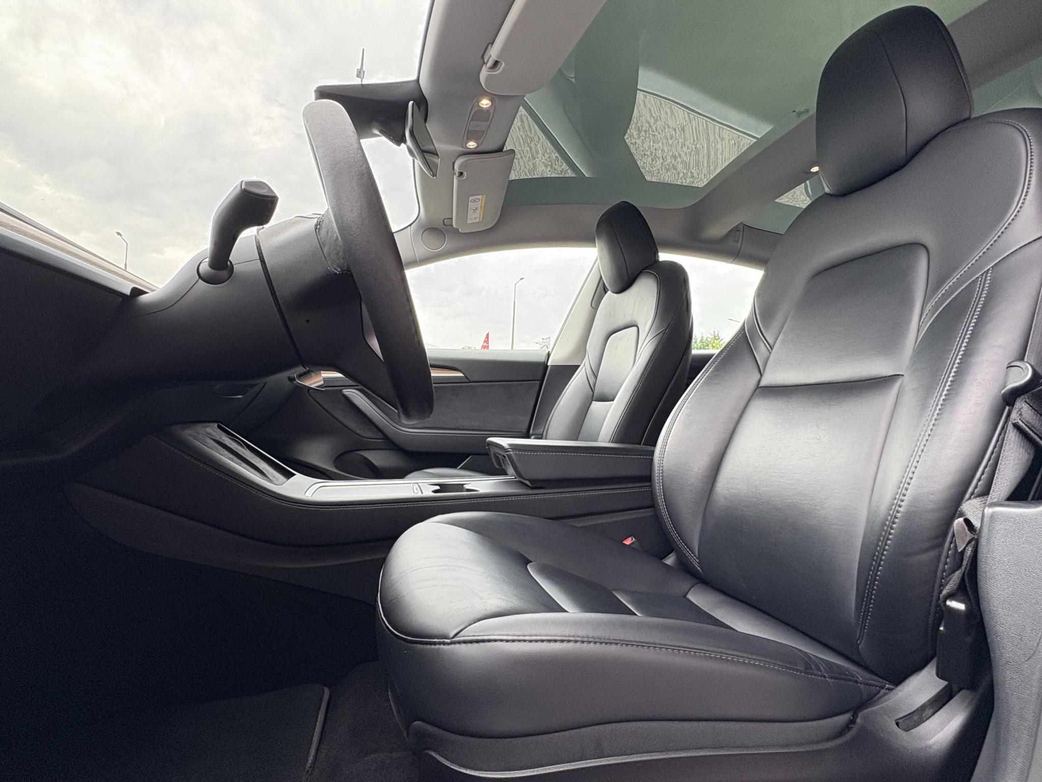 TESLA MODEL 3 Long Range AWD (Automata) mátrix LED. garanciális. hőszivattyú. premium hifi. 500km-es hatótáv!