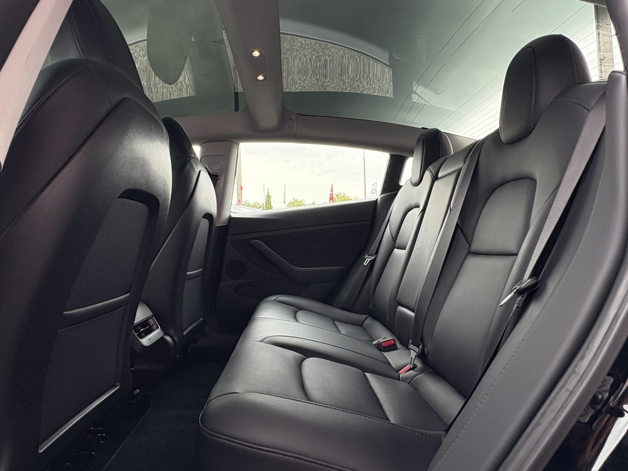 TESLA MODEL 3 Long Range AWD (Automata) mátrix LED. garanciális. hőszivattyú. premium hifi. 500km-es hatótáv!