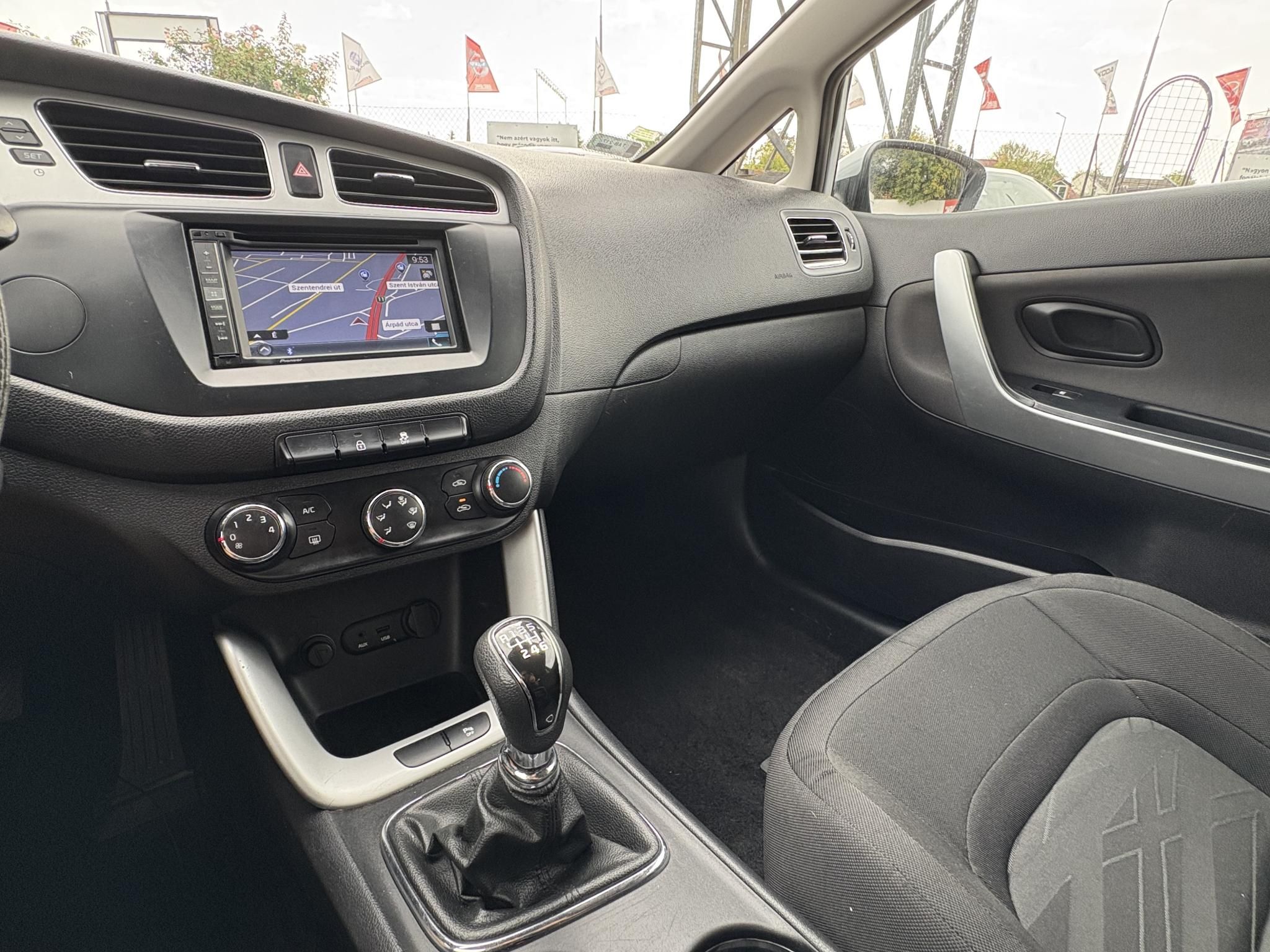 KIA CEE'D Pro1.6 CRDI EX Klíma Tempomat Bluetooth 182e km!