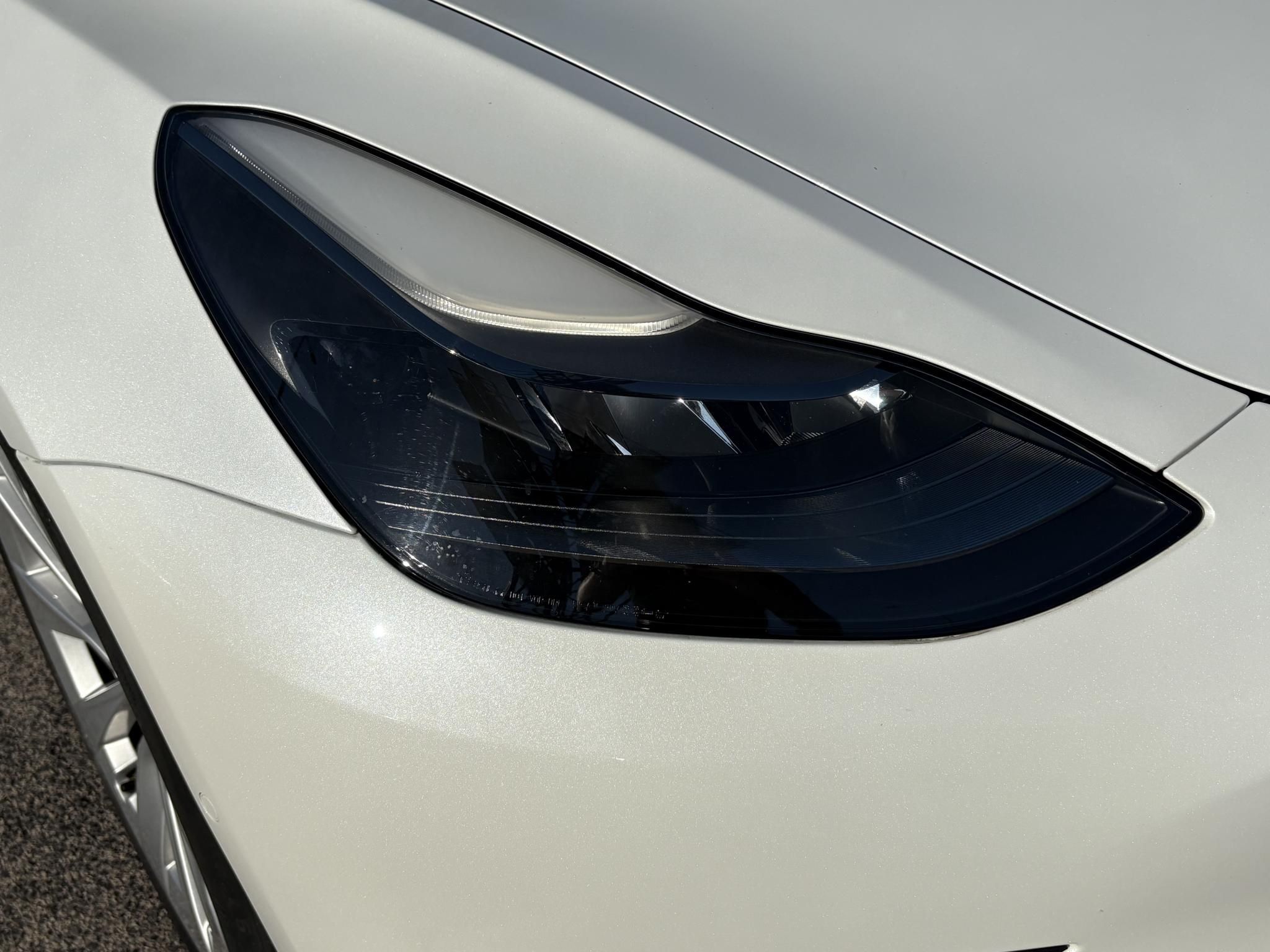 TESLA MODEL 3 Standard Range Plus Aut 62e km. mátrix LED. hőszivattyú. garanciális. premium hifi!