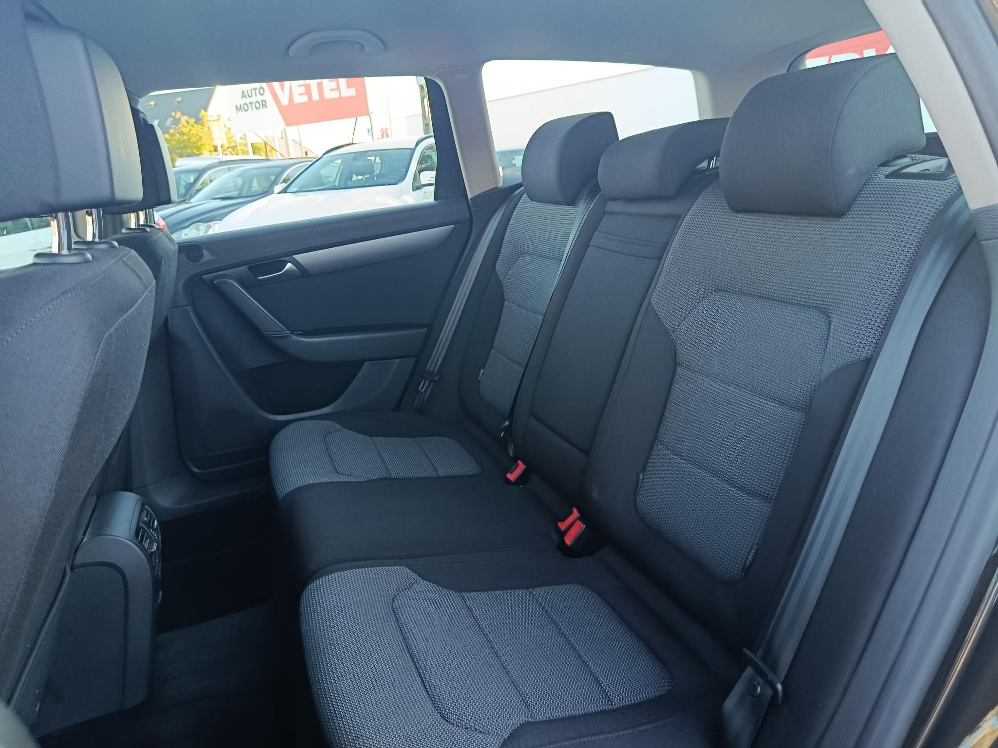 VOLKSWAGEN PASSAT Variant 1.6 CR TDI Comfortline BMT Klíma Tempomat Bluetooth Friss Műszaki!