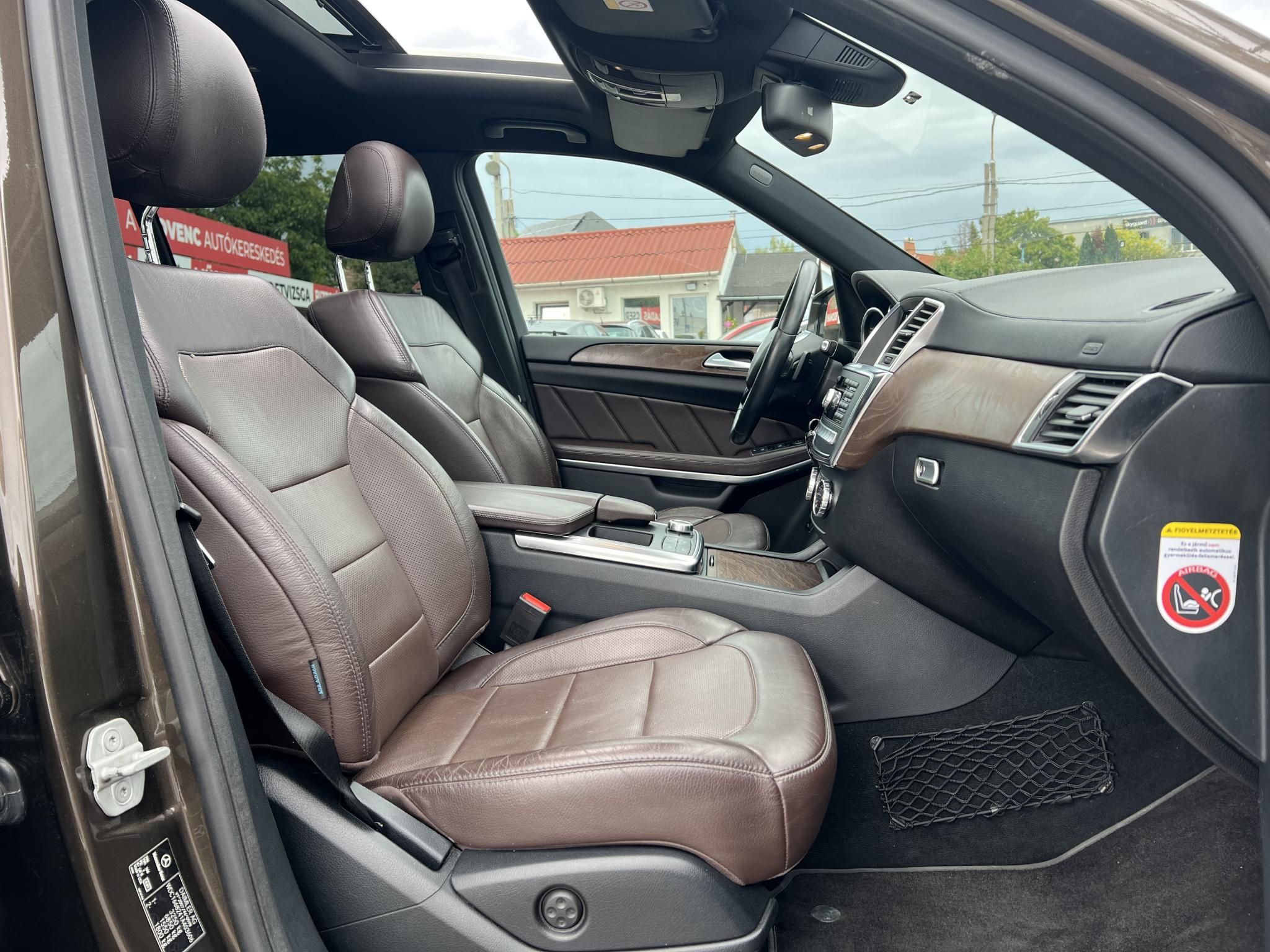 MERCEDES-BENZ GL 350 BlueTEC 4Matic (Automata) (7 személyes ) Magyarországi. AMG-csomag. Új légrugók!