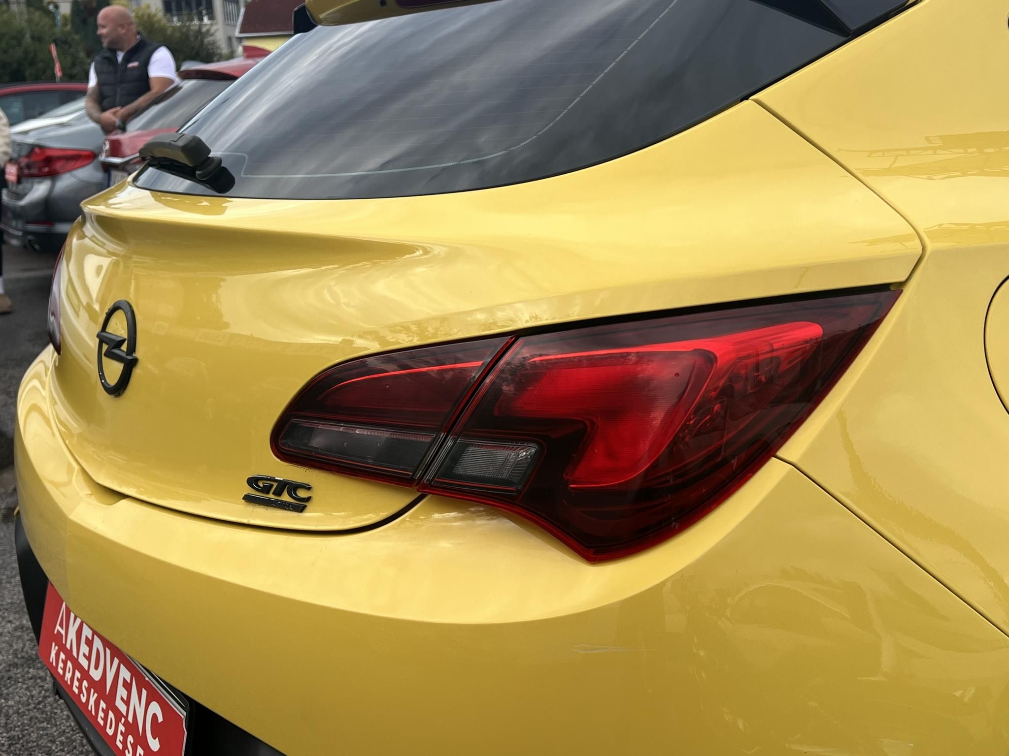 OPEL ASTRA J GTC 2.0 CDTI Start-Stop Sport Teljes nagyszerviz után!