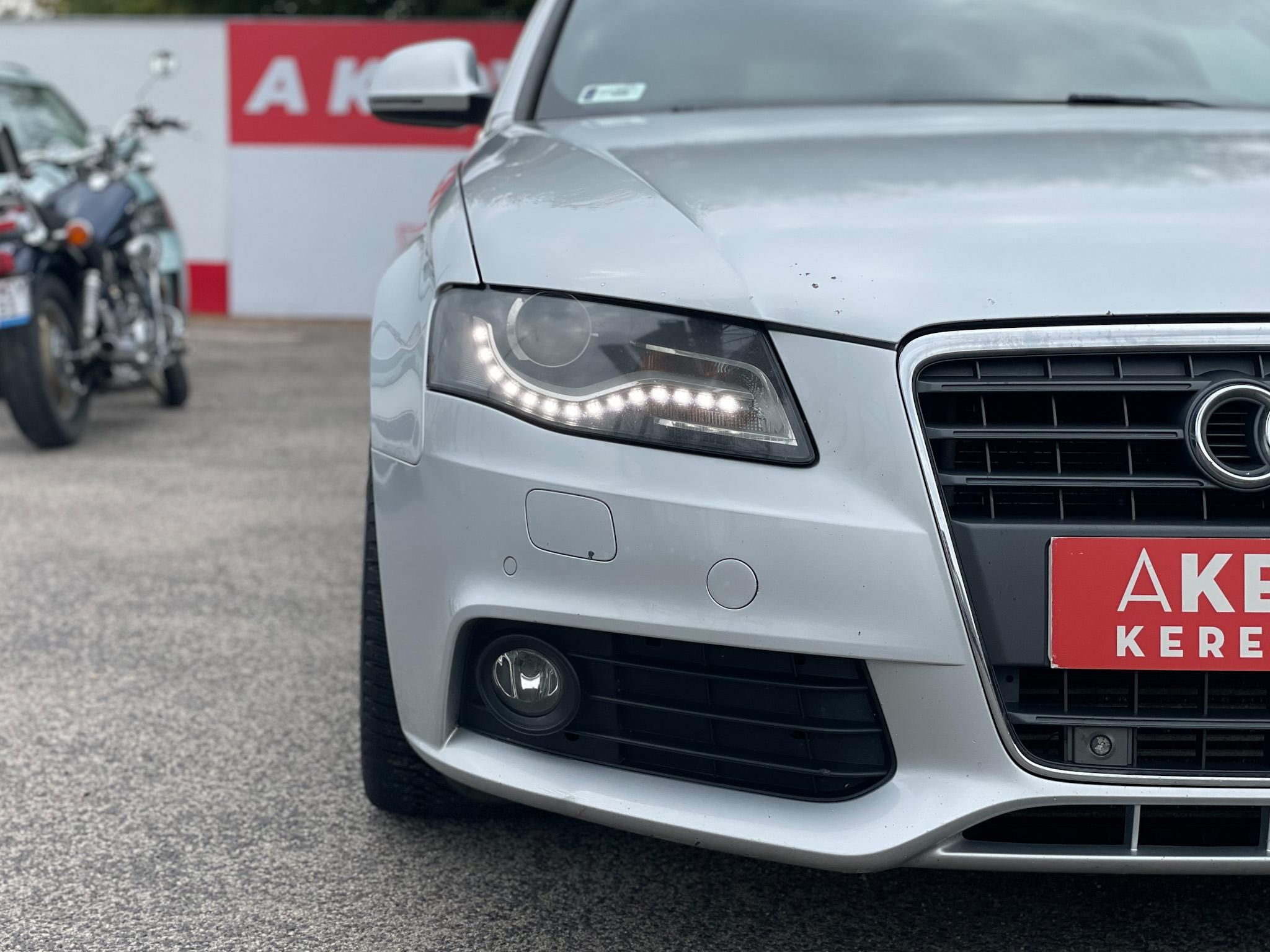 AUDI A4 Avant 2.0 TDI DPF S-line Klíma Tempomat Bluetooth Navi 6 sebességes!