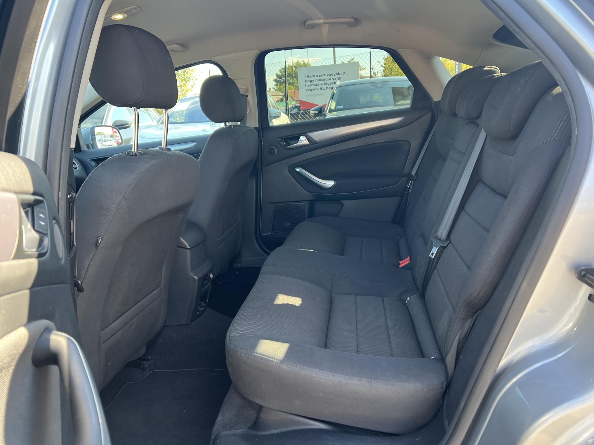 FORD MONDEO 2.0 TDCi Titanium Powershift Xenon Tempomat Keyless Ülésfűtés/hűtés GARANCIÁLIS VÁLTÓ!