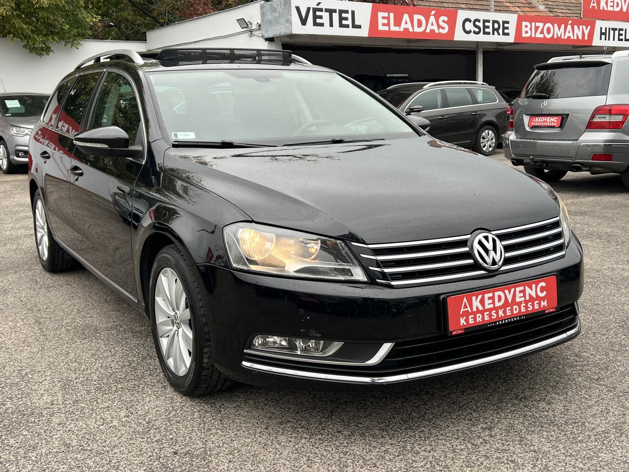 VOLKSWAGEN PASSAT VII Variant 1.6 CR TDI Comfortline BMT DSG M.o.-i. Panorámatető Tempomat Ülésfűtés Bluetooth Vezérlés cserélve!