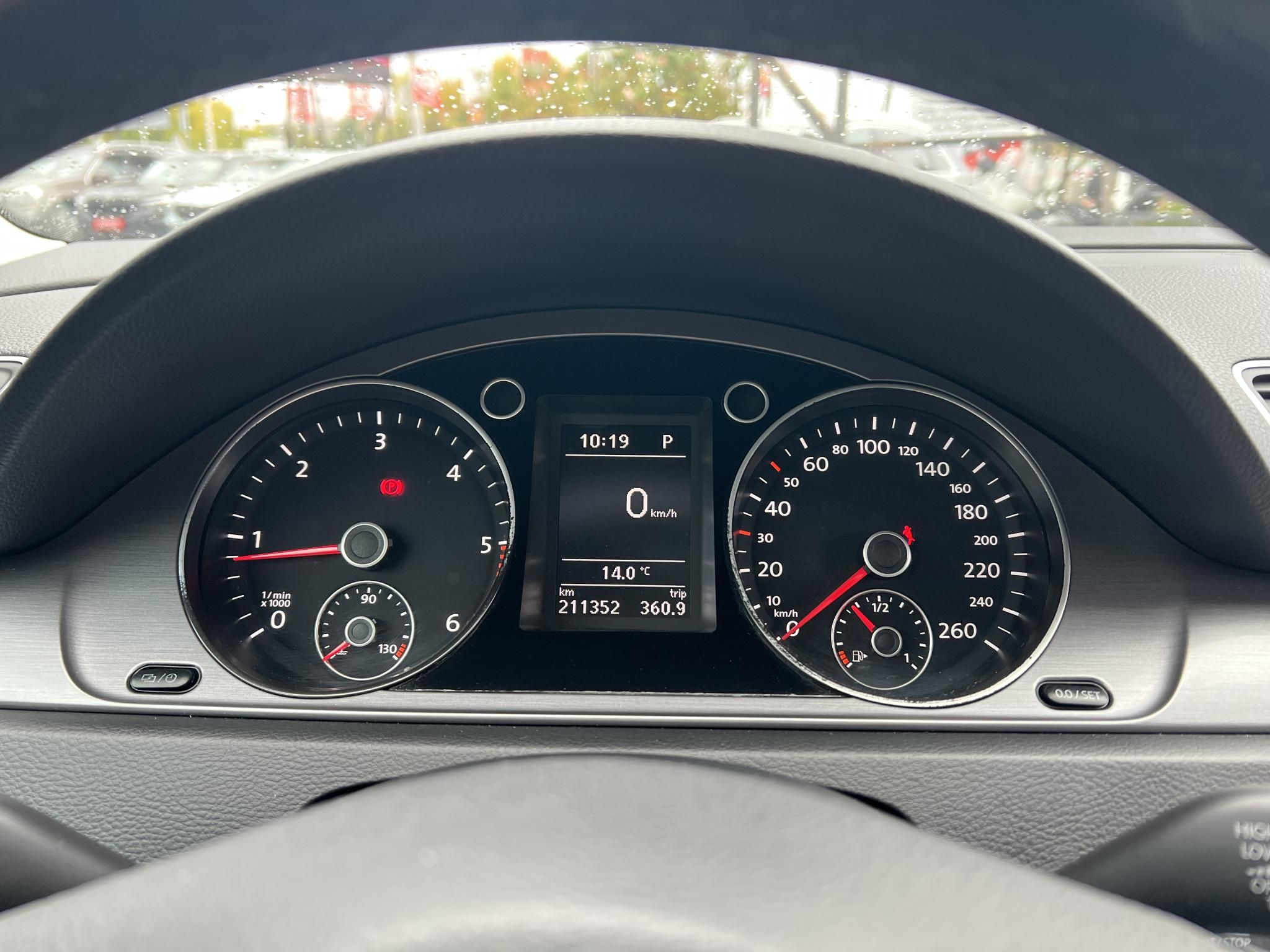 VOLKSWAGEN PASSAT VII Variant 1.6 CR TDI Comfortline BMT DSG M.o.-i. Panorámatető Tempomat Ülésfűtés Bluetooth Vezérlés cserélve!