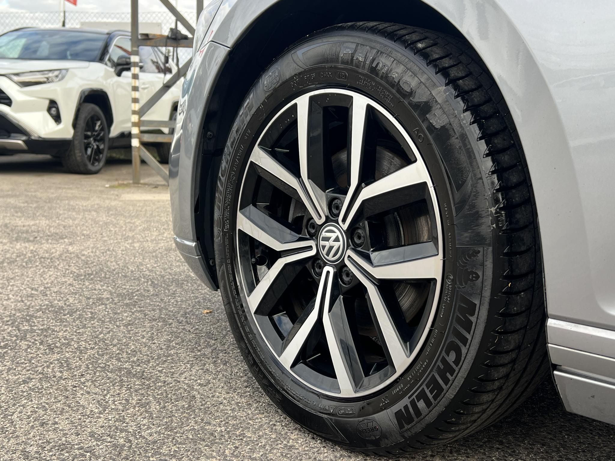 VOLKSWAGEN PASSAT VIII Variant 1.5 TSI ACT Business DSG 109e km. LED Távtartó Kamera Navi Ülésfűtés Bluetooth Téli-nyári kerék!