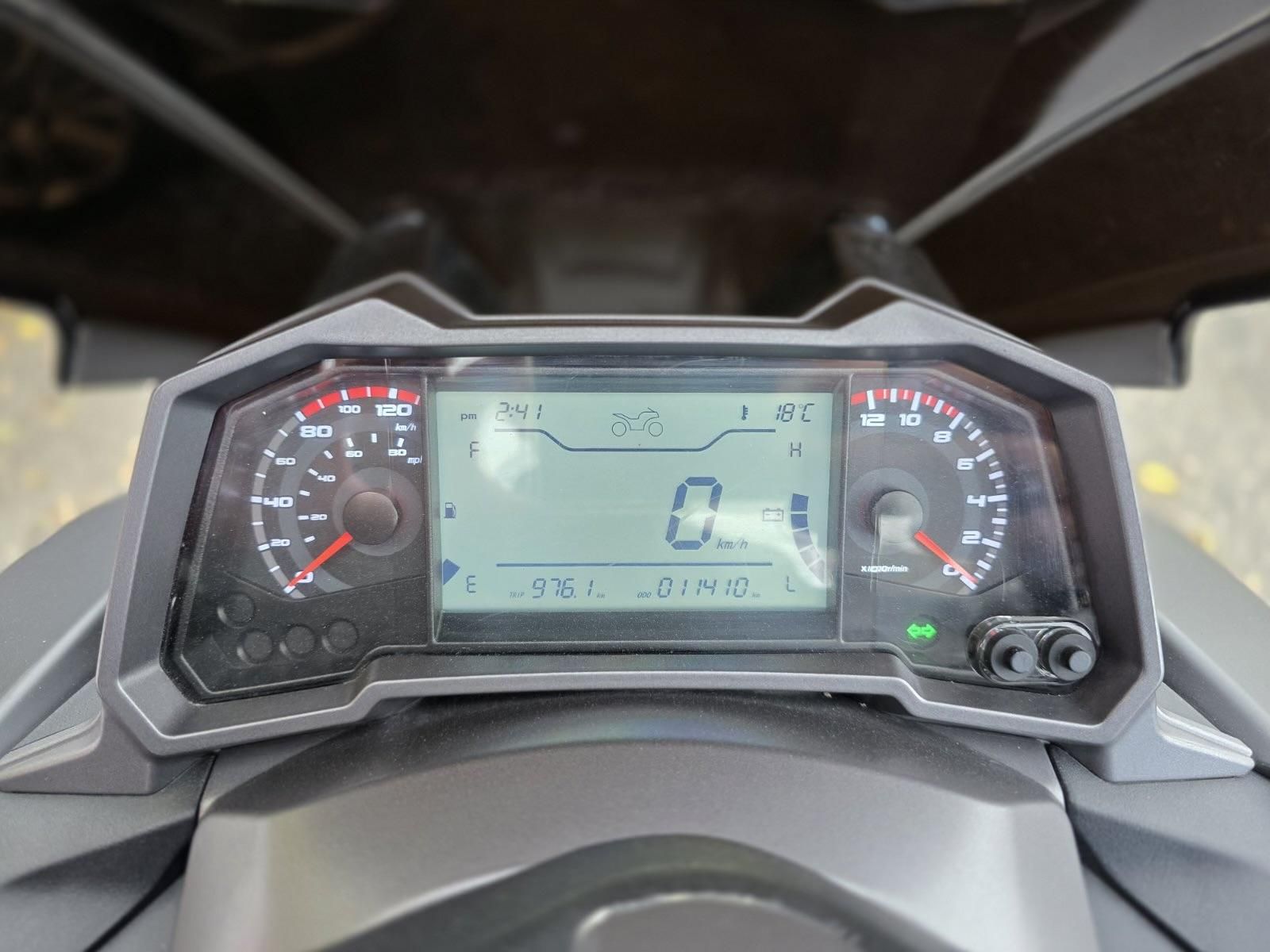 KEEWAY VIESTE 125 Gyorsabb. mint a reggeli kávé-és nem is hűl ki!