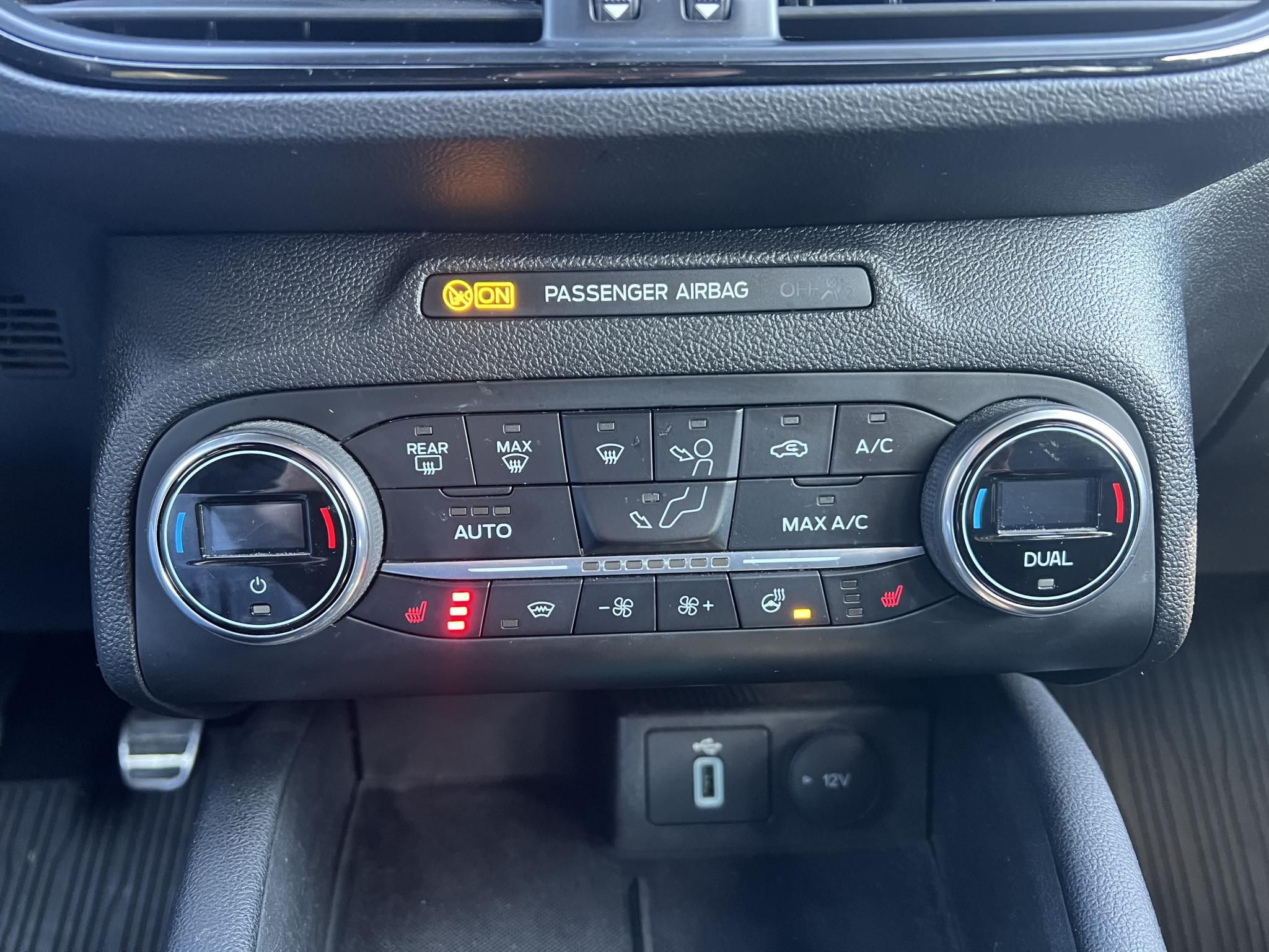 FORD FOCUS 2.3 EcoBoost ST Frissen szervizelt. RECARO. Carplay