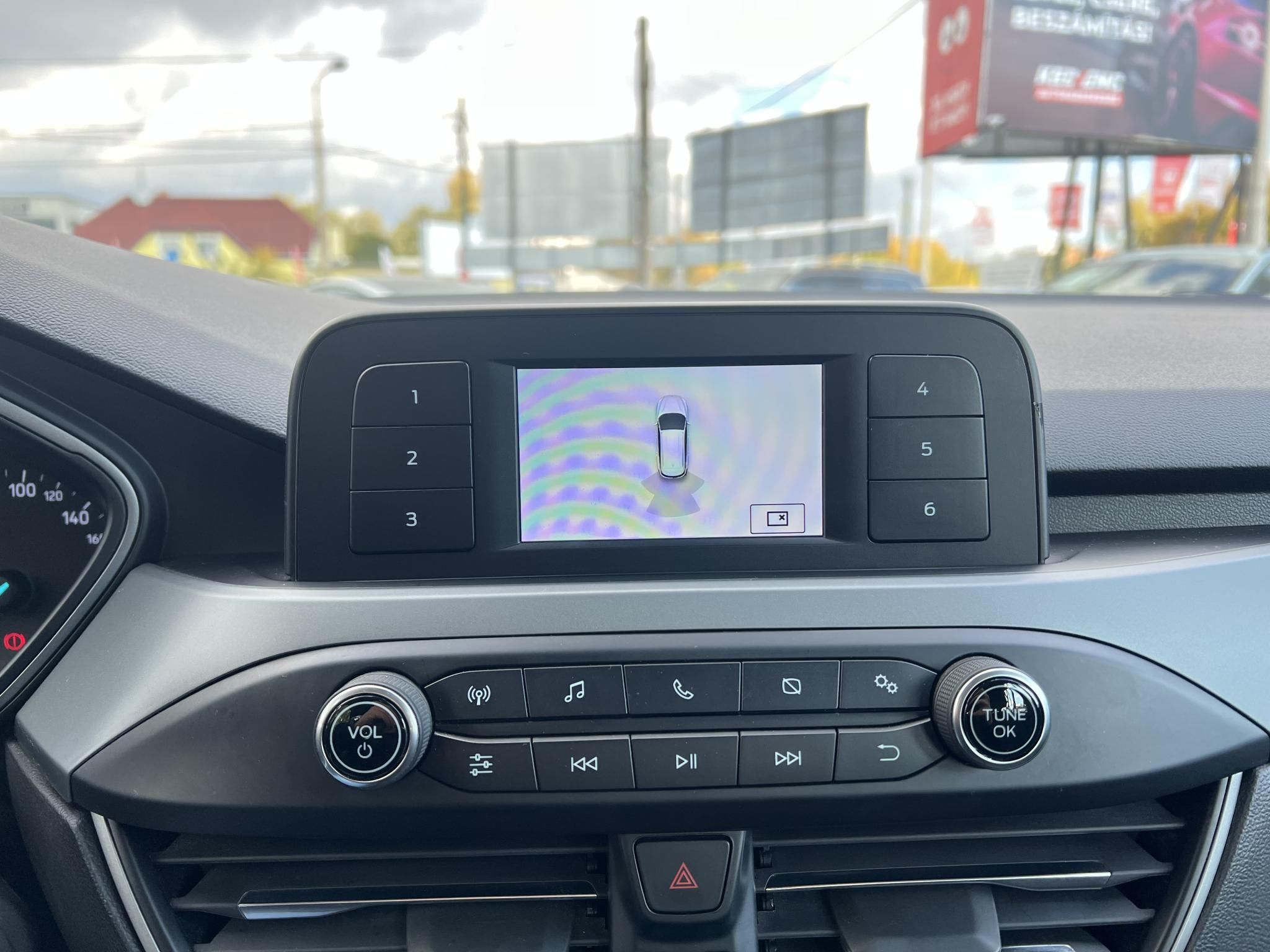 FORD FOCUS 1.0 EcoBoost Trend M.o.-i. 1.tul. Márkaszervizelt!