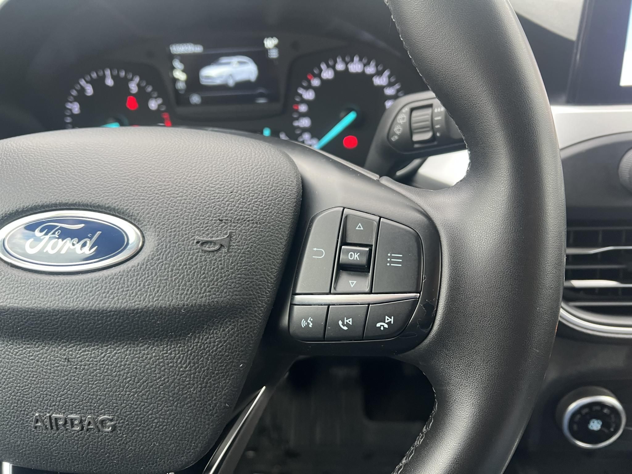 FORD FOCUS 1.0 EcoBoost Connected M.o.-i 1.tul. Márkaszervizelt! Carplay