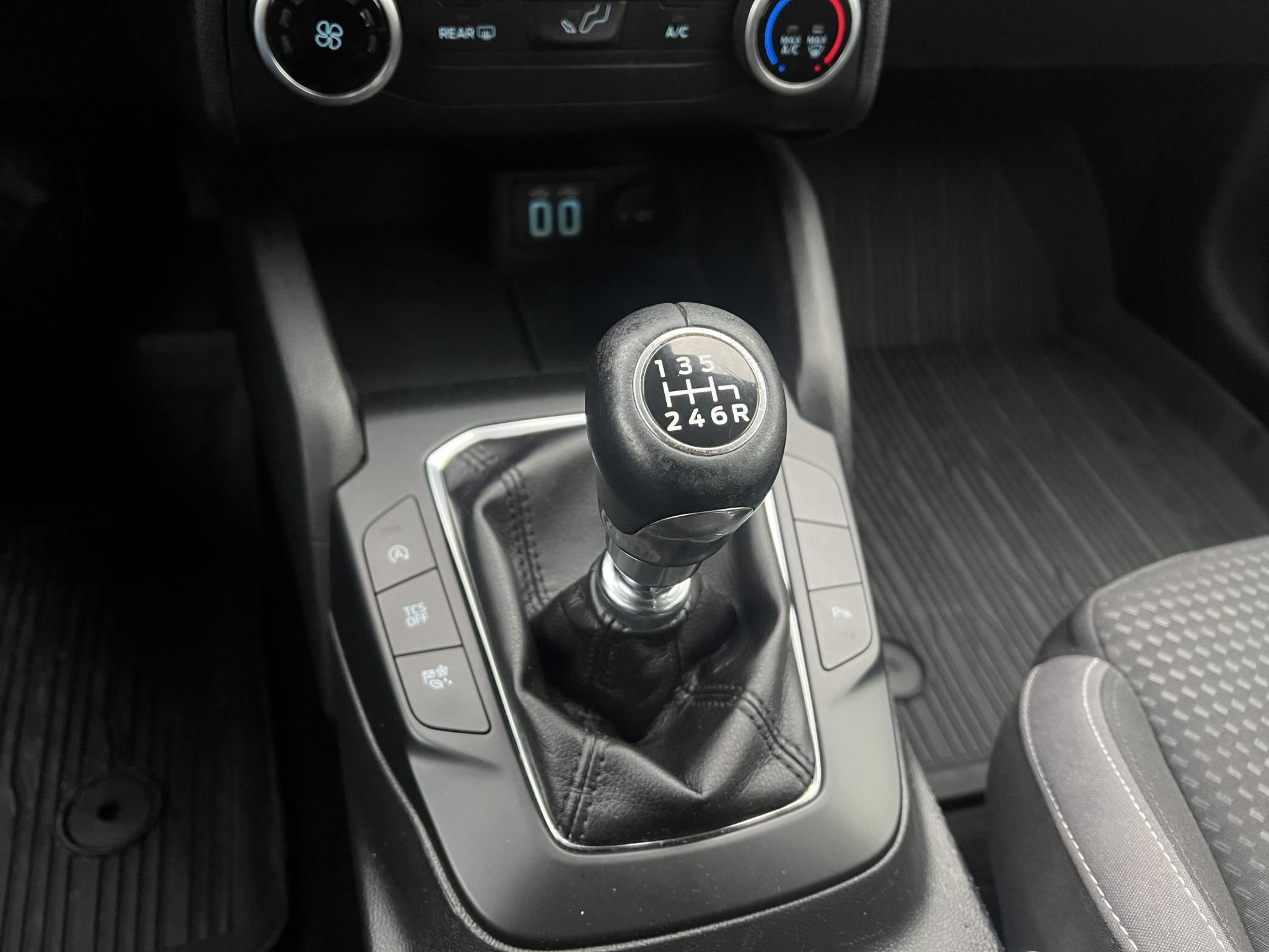 FORD FOCUS 1.0 EcoBoost Connected M.o.-i 1.tul. Márkaszervizelt! Carplay