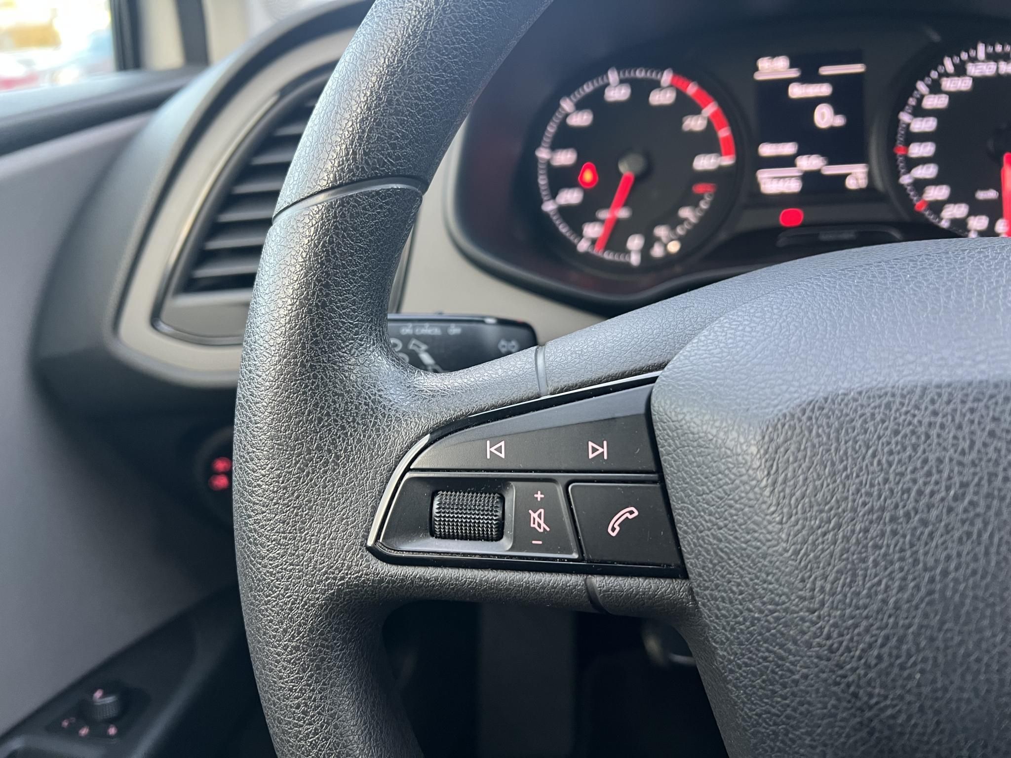 SEAT LEON 1.2 TSi Reference Tempomat Digitklíma Bluetooth Tolatóradar!