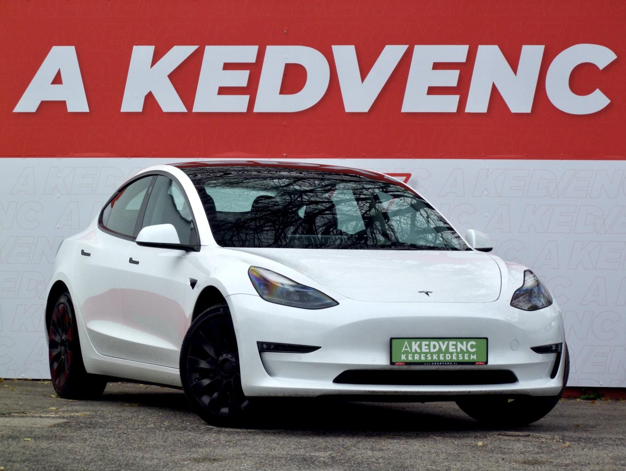 TESLA MODEL 3 Long Range AWD (Automata) FACELIFT. hőszivattyú. premium hifi. mátrix LED!