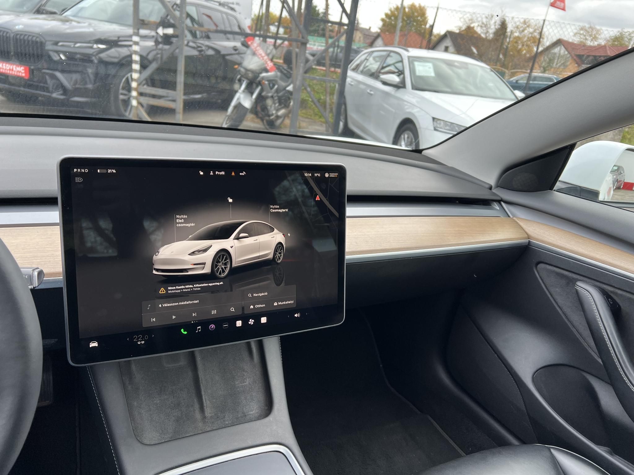 TESLA MODEL 3 Long Range AWD (Automata) FACELIFT. hőszivattyú. premium hifi. mátrix LED!